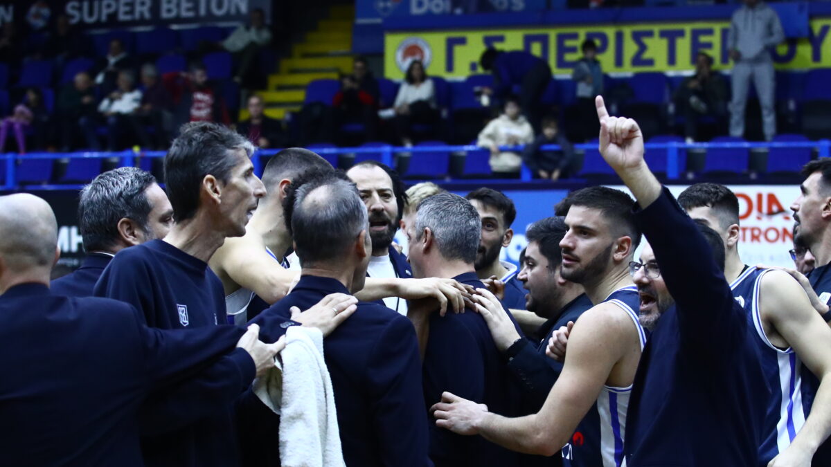 Στιγμή έντασης στον αγώνα Καρδίτσα - Περιστέρι