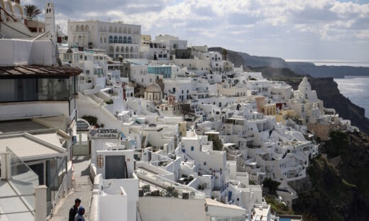 Σεισμοί στη Σαντορίνη: Συνεχίζεται η σεισμική δραστηριότητα – Σε ετοιμότητα όσοι κάτοικοι παραμένουν στο νησί