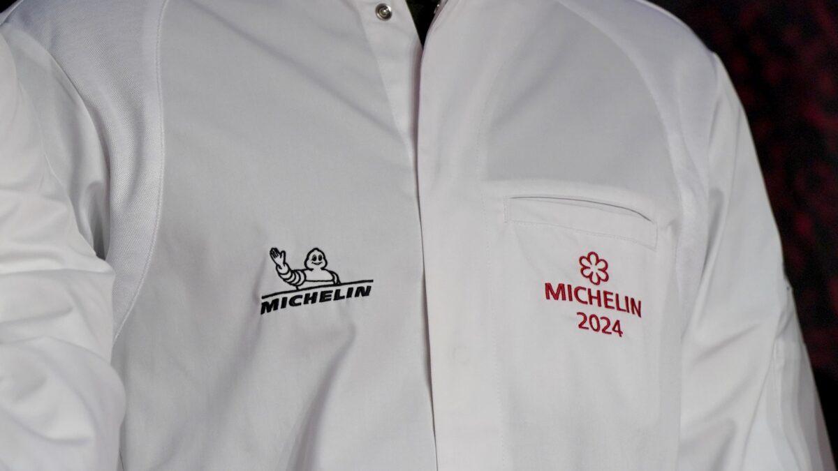 Αστέρια Michelin: Ένα εστιατόριο με ελληνική κουζίνα και ένα vegan βραβεύτηκαν με τα απόλυτα βραβεία γαστρονομίας