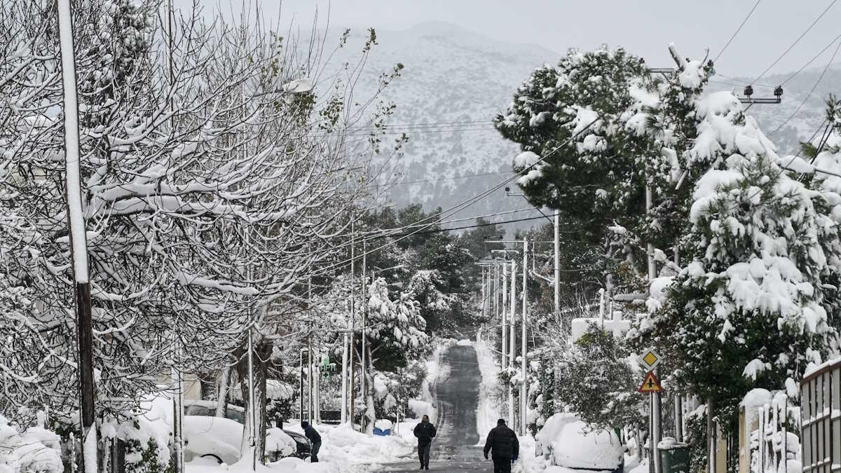 Χιονισμένος δρόμος