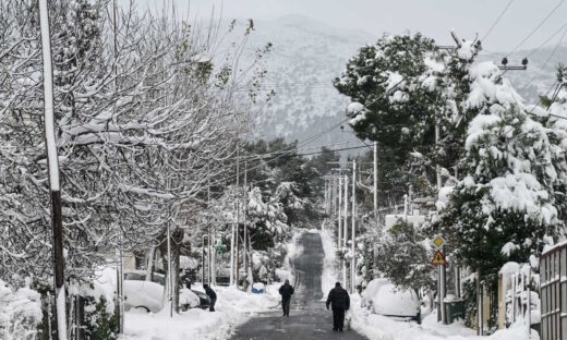 Χιονισμένος δρόμος