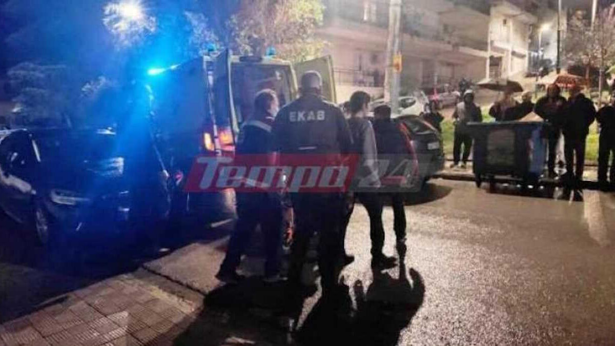 Πάτρα: Μαχαίρι – σπάθα, σπαθιά και ξύλινη πιστόλα στο σπίτι του 67χρονου που μαχαίρωσε τον 43χρονο γείτονά του