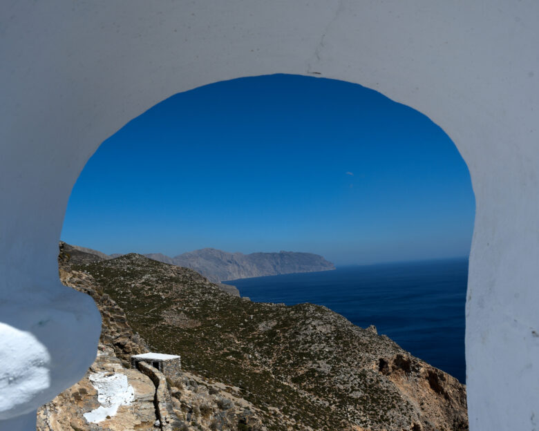 Έρχονται αναστολές συμβάσεων και αποζημιώσεις 534 ευρώ και για τους εργαζομένους στην Αμοργό