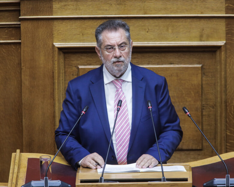 Ανδρέας Παναγιωτόπουλος: «Αναγνωρίζω το λάθος μου» λέει τώρα ο βουλευτής Αχαΐας του ΣΥΡΙΖΑ που αποκάλεσε τον Μητσοτάκη «χαζό πρωθυπουργό» και τον Ανδρουλάκη «κοντούλα λεμονιά»