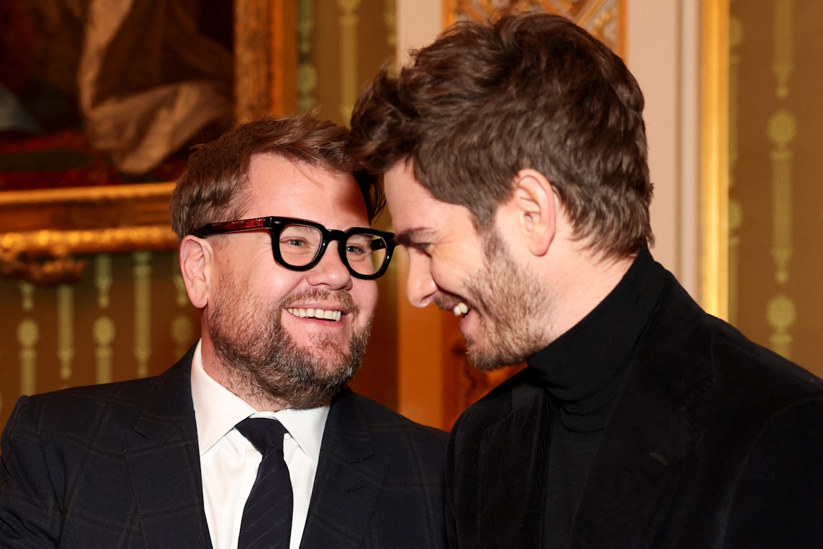 Ο James Corden και ο Andrew Garfield