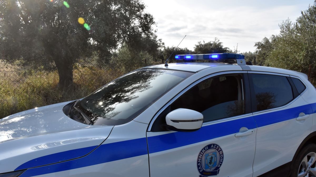 Σύμη: Με ποντικοφάρμακο και μαχαίρι θέλησε να σκοτώσει την μητέρα της 13χρονης το ζευγάρι των ανήλικων – Τι λένε τα μηνύματα