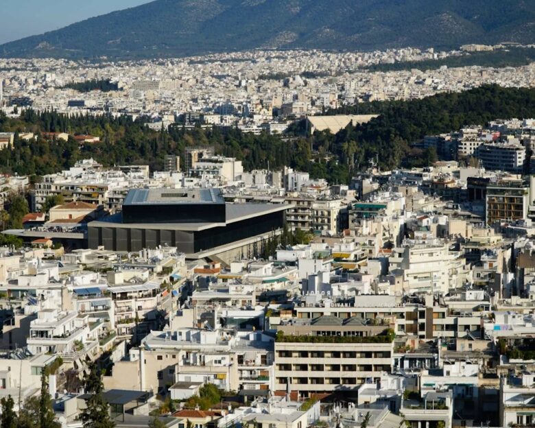 Πώς δημογραφία και πολεοδομία παίζουν καθοριστικό ρόλο στη στεγαστική κρίση