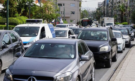 ΑΑΔΕ: Ψηφιακοί έλεγχοι για αποδείξεις σε πάρκινγκ, πλυντήρια, συνεργεία αυτοκινήτων – Πως θα λειτουργεί το ψηφιακό πελατολόγιο