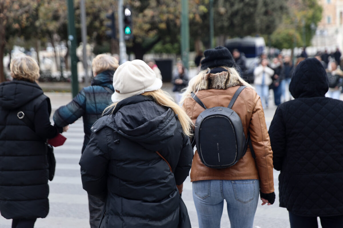 Καιρός: Τσουχτερό κρύο μέχρι τα μέσα του Φεβρουαρίου – Ισχυρός αντικυκλώνας φέρνει θερμοκρασίες έως 7 βαθμούς χαμηλότερες από το κανονικό