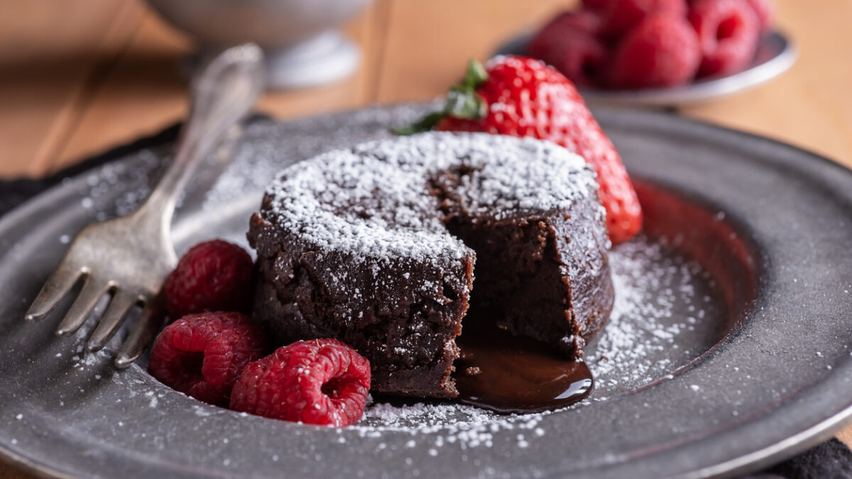 Lava Cake με καρδιά ρευστής σοκολάτας