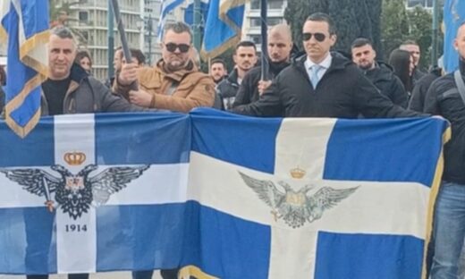 Ο Ηλίας Κασιδιάρης σε πορεία στο Σύνταγμα