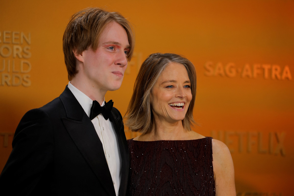 Η Jodie Foster και ο γιος της Charlie Foster στα 31α Βραβεία SAG