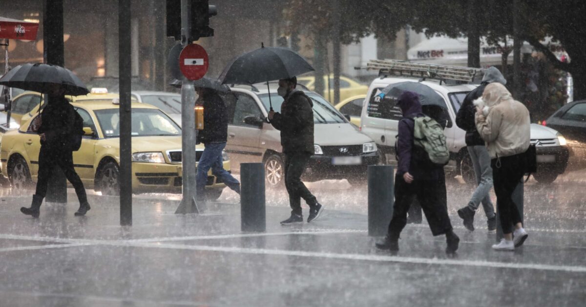 Βουτιά της θερμοκρασίας, καταιγίδες και θυελλώδεις άνεμοι σε όλη τη χώρα – Σε ισχύ το έκτακτο δελτίο επιδείνωσης