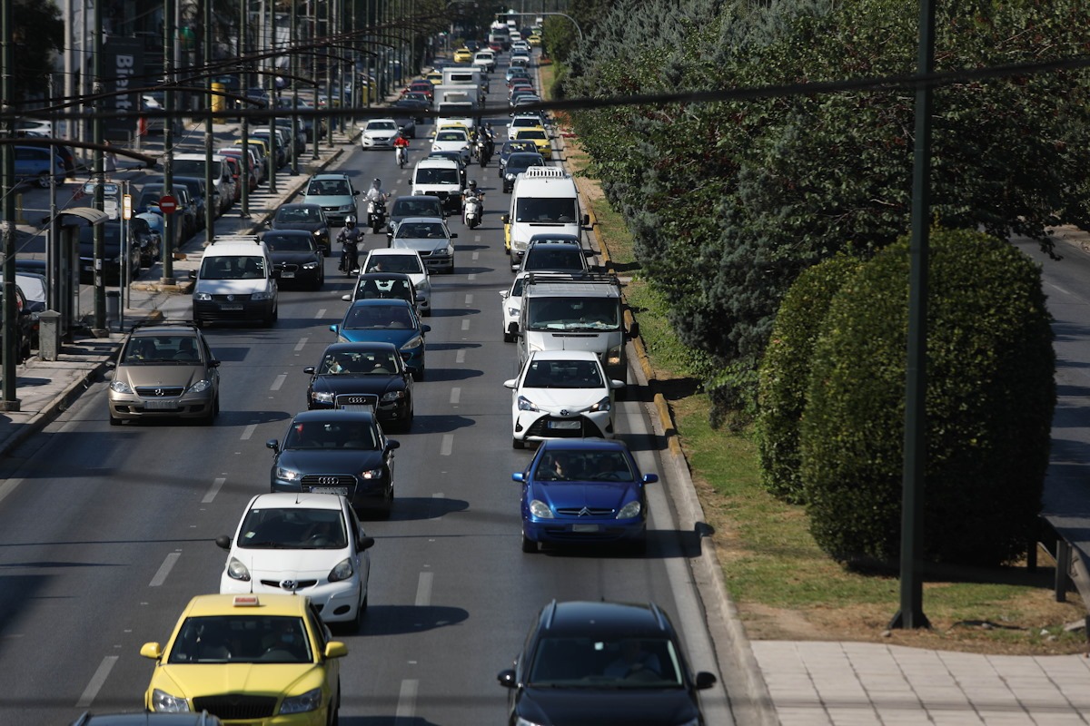 Ανασφάλιστα ΙΧ, οχήματα με απλήρωτα τέλη κυκλοφορίας και ΚΤΕΟ στους άμεσους ελέγχους της ΑΑΔΕ – Πρόστιμα έως 30.000 ευρώ στους ανυπάκουους