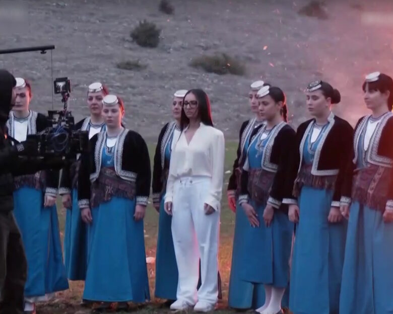 Eurovision 2025: Τα πρώτα πλάνα από τα γυρίσματα του video clip της Klavdia για την «Αστερομάτα»