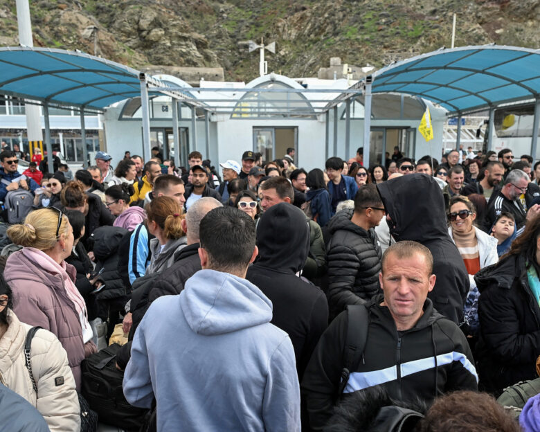 Σεισμοί στις Κυκλάδες: Κλειστά σχολεία σε Σαντορίνη, Ανάφη, Ίο και Αμοργό έως την Παρασκευή