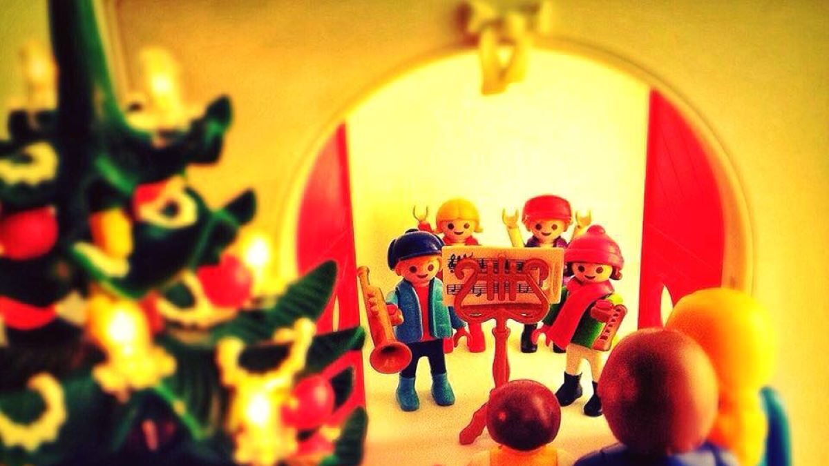 Playmobil στο προτζέκτ plasticobilism του Νίκου Παπαδόπουλου