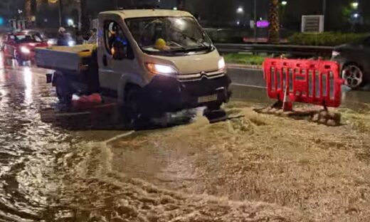 Η Ποσειδώνος πλημμύρισε και πάλι με βοθρολύματα – Τινάχθηκε καπάκι λόγω της βροχής