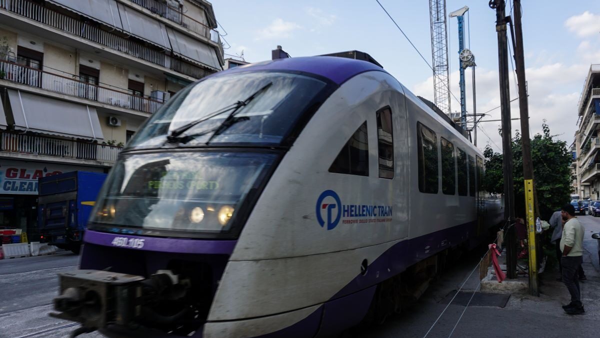 Προαστιακός: Η απάντηση της Hellenic Train για το βαγόνι που γέμισε καπνούς – «Υπήρξε ζήτημα στο σύστημα κλιματισμού»