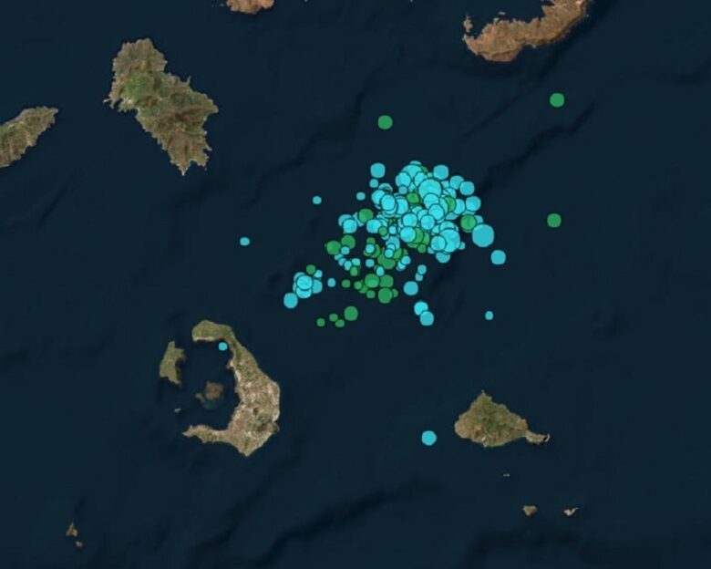 Σεισμοί στη Σαντορίνη: Έχουν σημειωθεί πάνω από 380 δονήσεις το τελευταίο δεκαήμερο – «Ξεκάθαρα τεκτονικής προέλευσης»