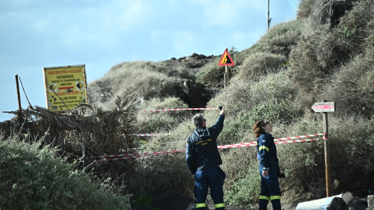 Σεισμοί στις Κυκλάδες: Δονήσεις 4 και 4,3 Ρίχτερ μέσα σε 5 λεπτά – Εντείνεται η αγωνία, ερήμωσε η Σαντορίνη