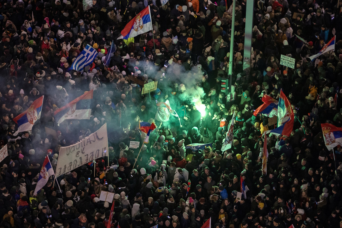 Σέρβοι διαδηλωτές στο Βελιγράδι