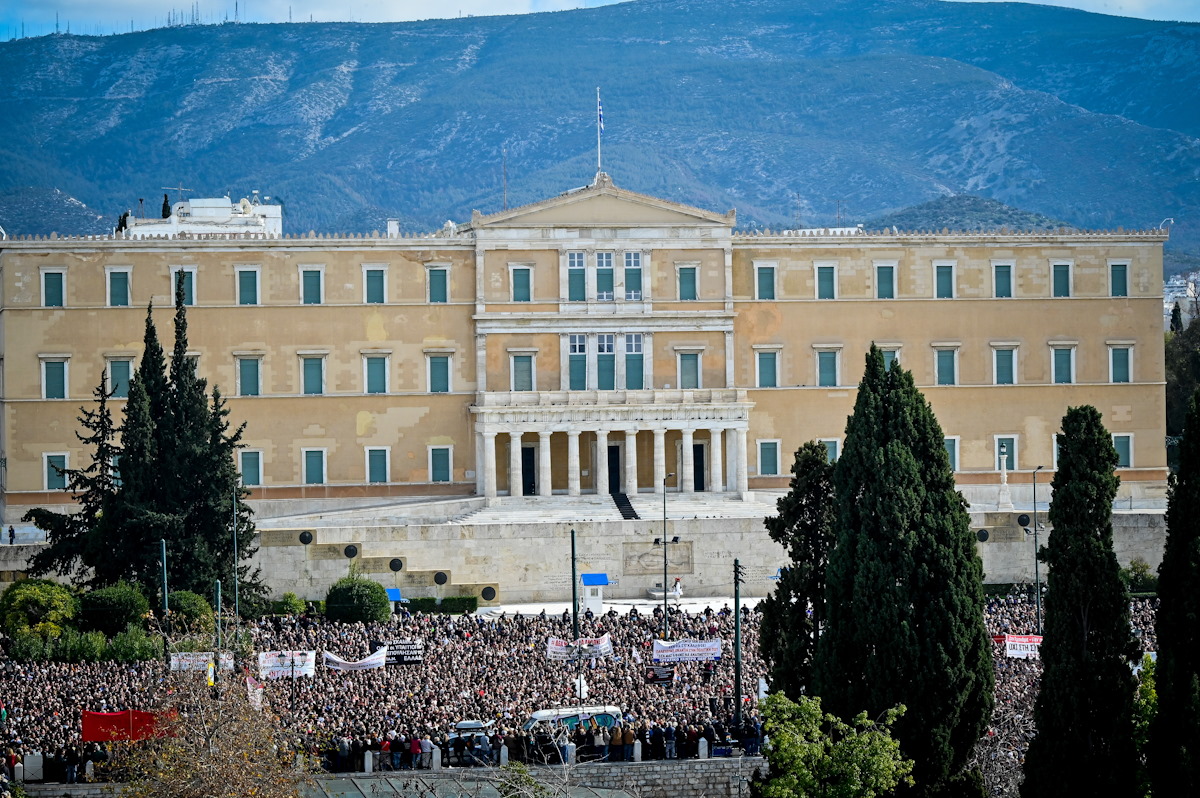 Συλλαλητήριο στο Σύνταγμα για τα Τέμπη