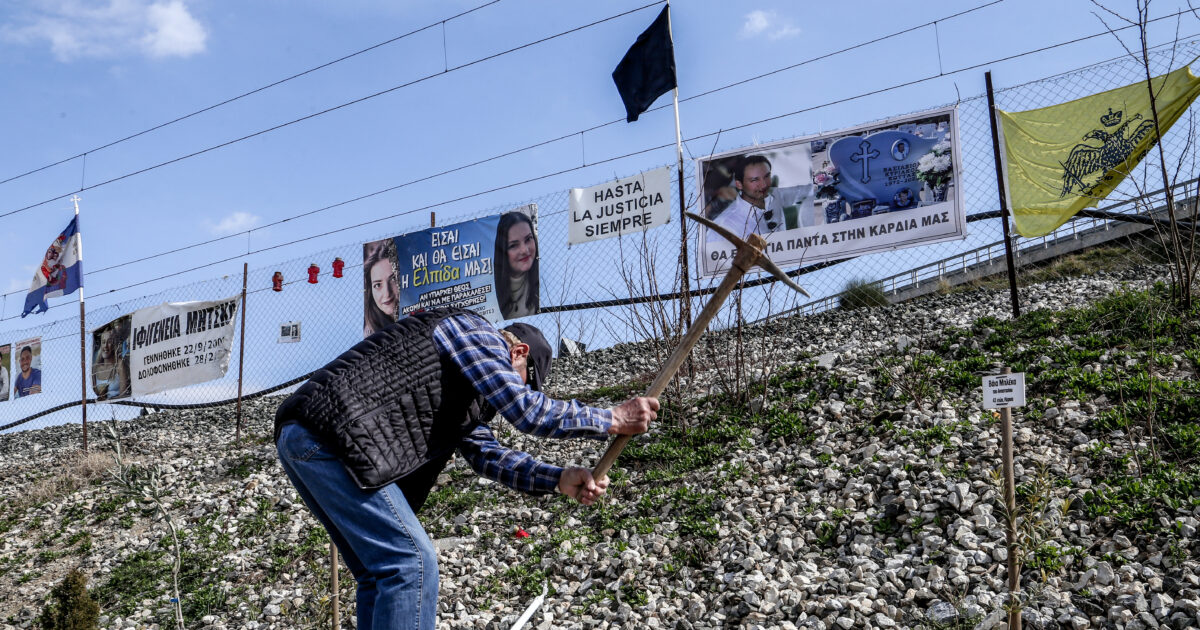 Άγρια κόντρα κυβέρνησης – ΠΑΣΟΚ για τα Τέμπη: Φλυαρία και μισόλογα καταλογίζουν οι μεν