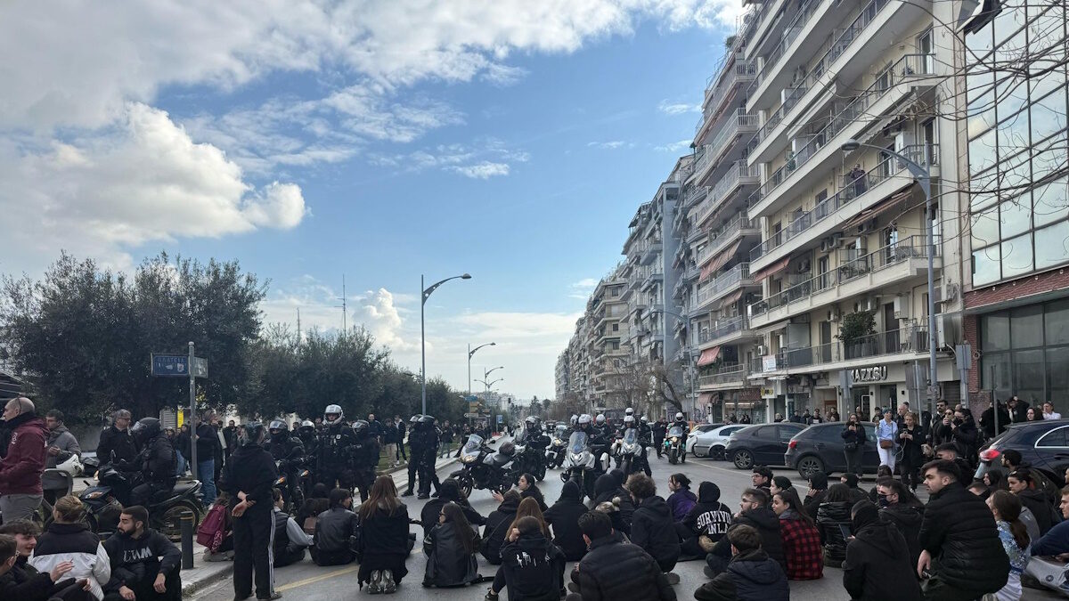 Επεισόδια στην διαδήλωση για τα Τέμπη στην Θεσσαλονίκη