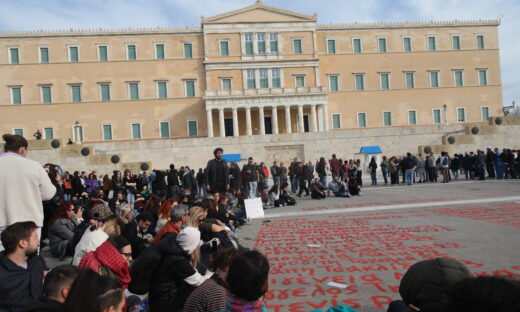 Συλλαλητήριο στην πλατεία Συντάγματος για την τραγωδία των Τεμπών