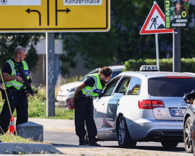 Τσεχία: 16χρονος μαχαίρωσε και σκότωσε δυο γυναίκες μέσα σε εμπορικό κέντρο