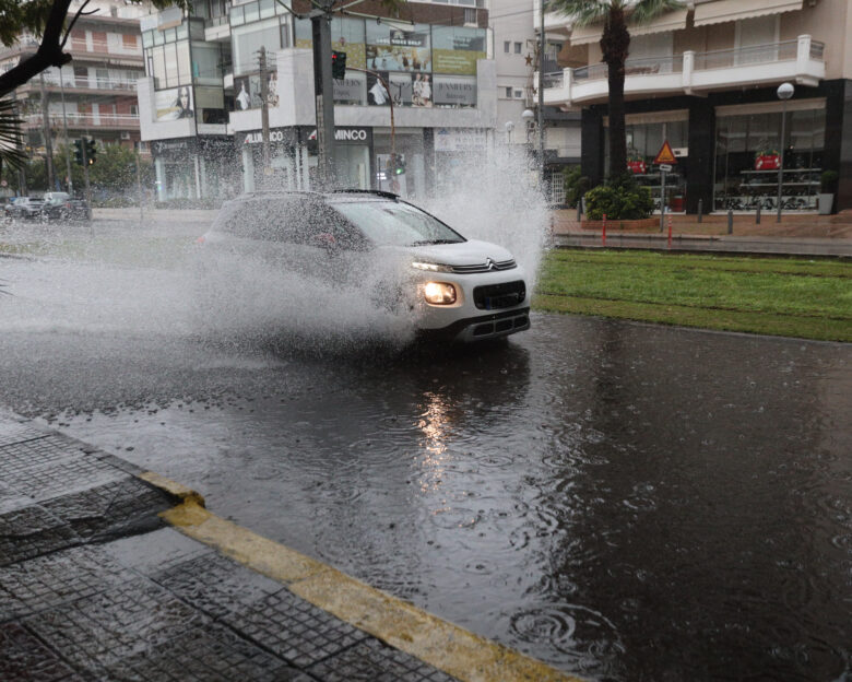 Καιρός: Ισχυρές βροχές και καταιγίδες – Έκτακτο δελτίο επιδείνωσης από την ΕΜΥ