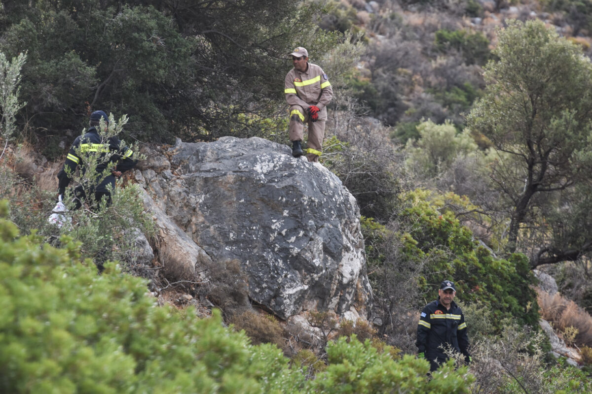 Διασώστες επιχειρούν σε χαράδρα