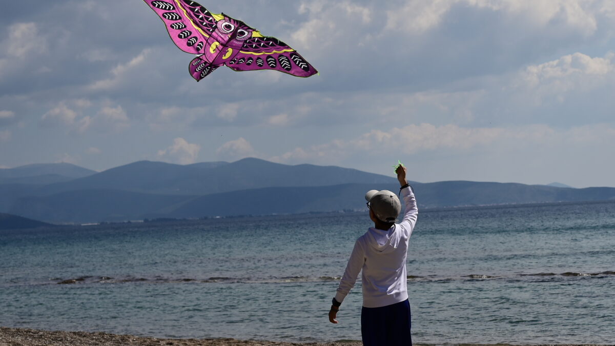 Πέταγμα χαρταετού την Καθαρά Δευτέρα