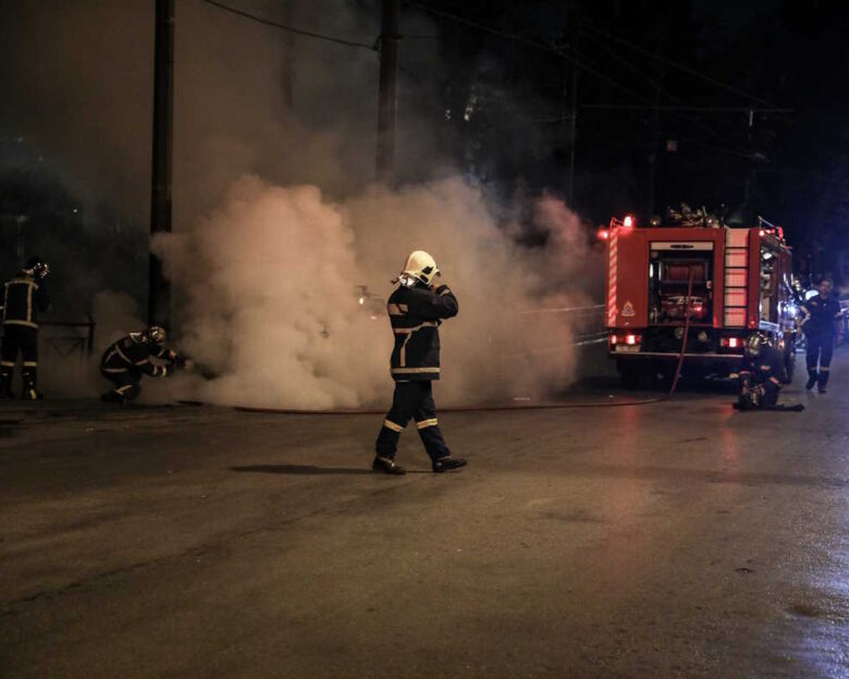 Φωτιά σε επαγγελματικό χώρο στο Βιομηχανικό Πάρκο Σχιστού στο Πέραμα