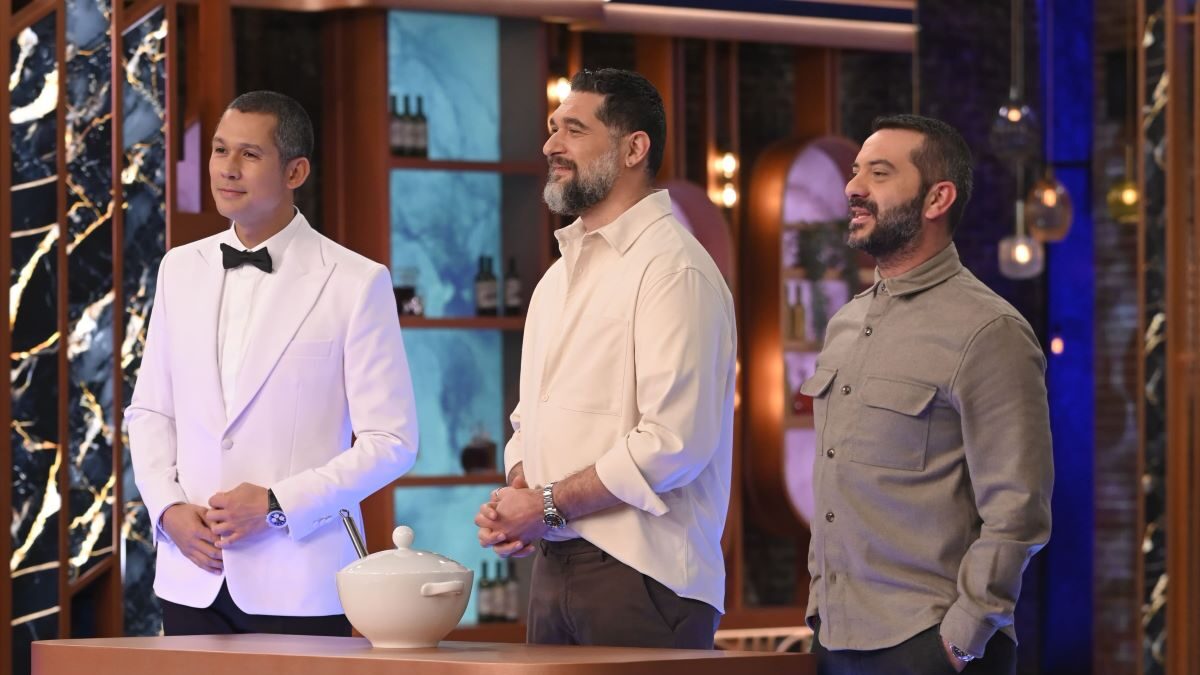 Οι τρεις κριτές του Masterchef Σωτήρης Κοντιζάς, Πάνος Ιωαννίδης και Λεωνίδας Κουτσόπουλος