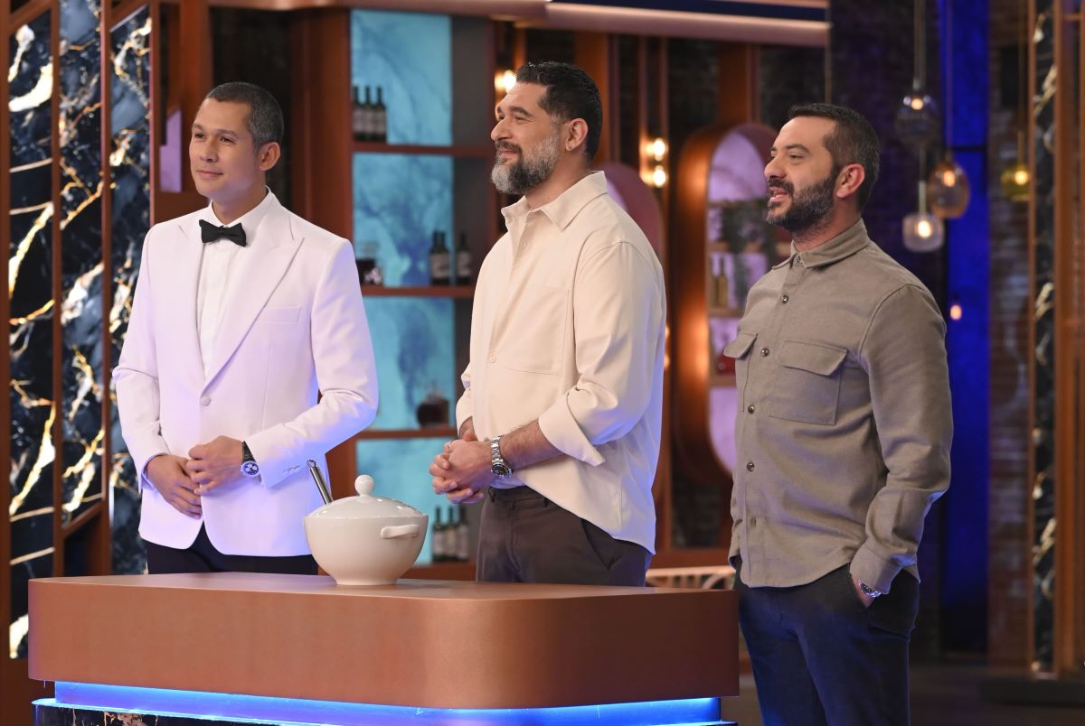 Οι τρεις κριτές του Masterchef Σωτήρης Κοντιζάς, Πάνος Ιωαννίδης και Λεωνίδας Κουτσόπουλος