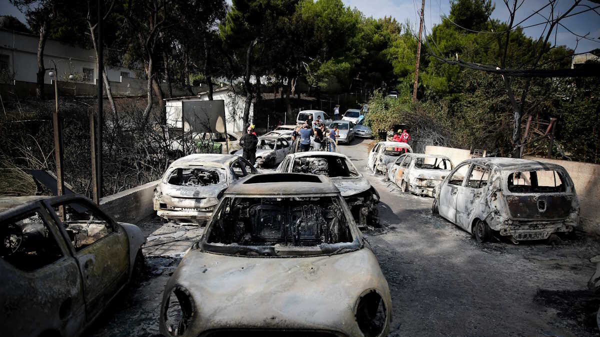 Καμένα αυτοκίνητα στο Μάτι τον Ιούλιο του 2018