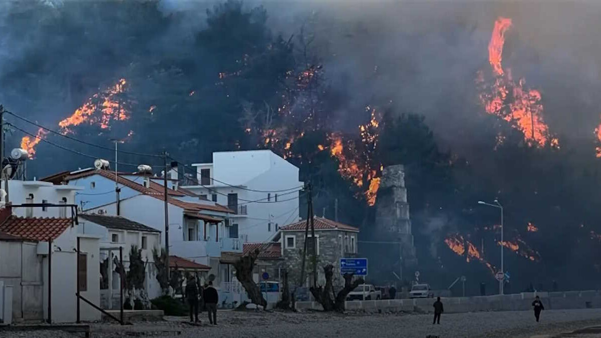 Φωτιά στη Σάμο