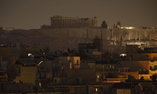 τα φώτα έσβησαν στην Ακρόπολη για 60 λεπτά