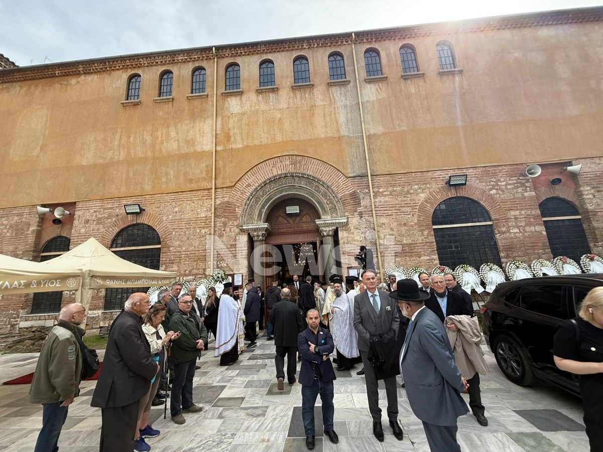 Το ύστατο «χαίρε» στον αείμνηστο ποιμενάρχη της πόλης