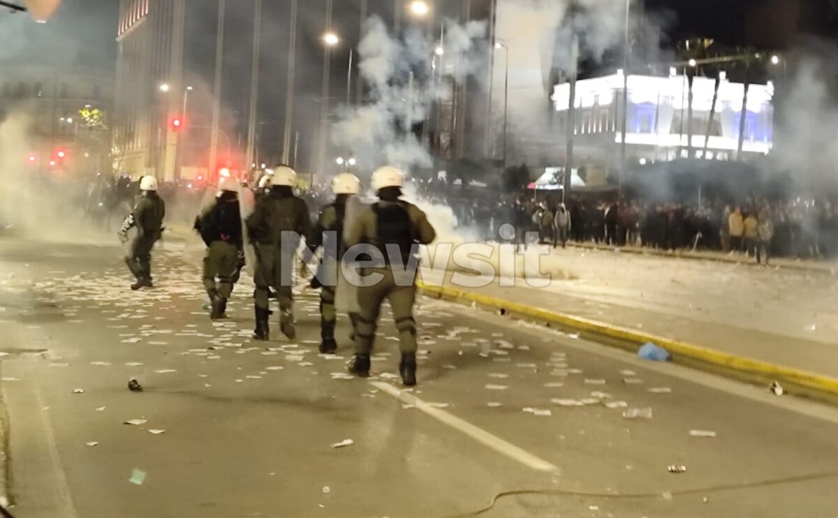 Επεισόδια στην Αθήνα για τα Τέμπη