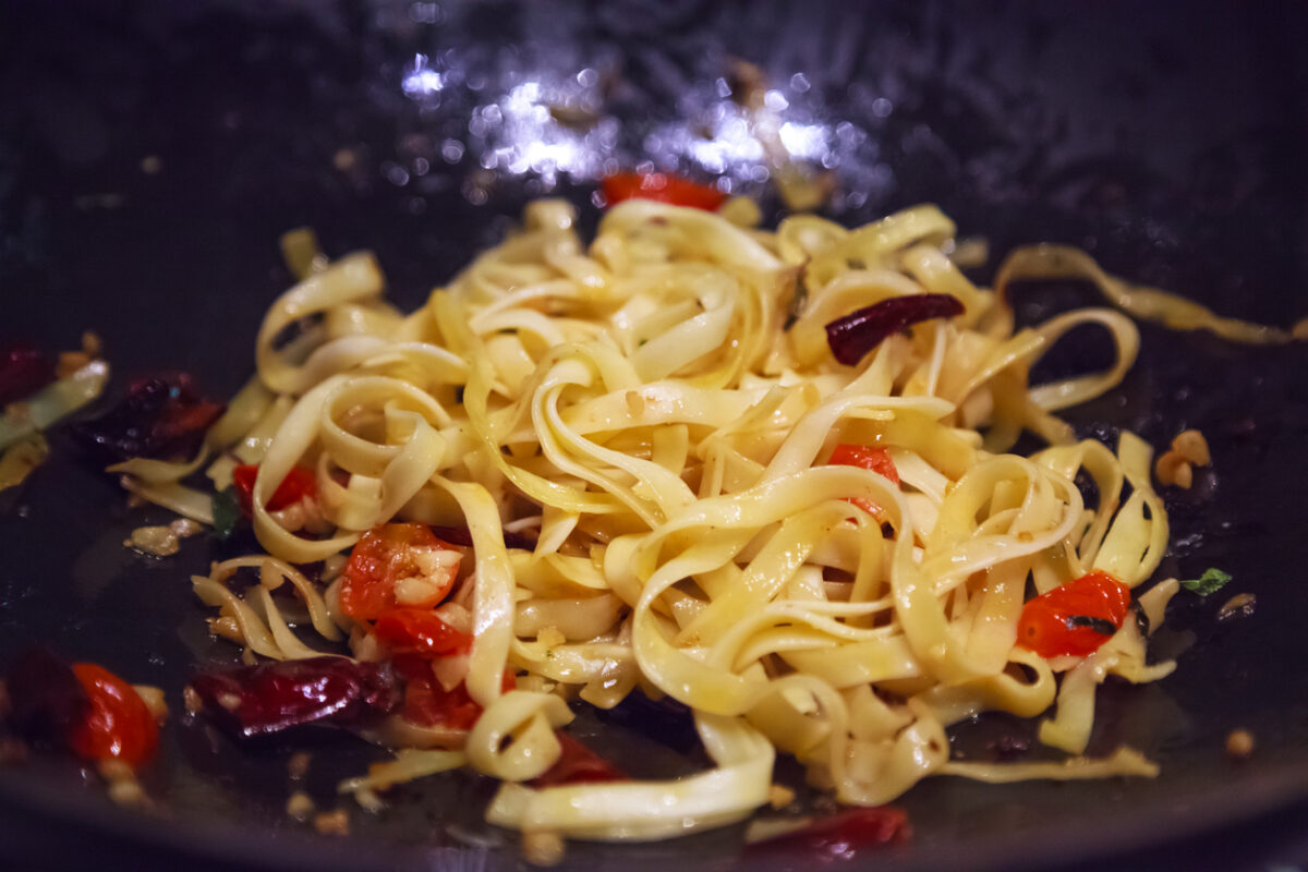 Noodles με σκόρδο