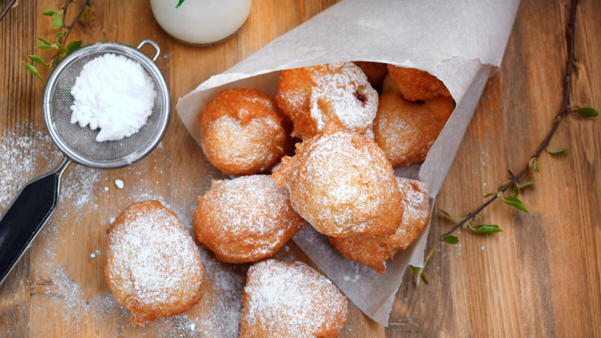 Beignet με άχνη ζάχαρη