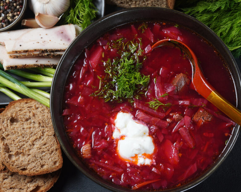 Κλασική συνταγή για σούπα μπορς (Borscht)