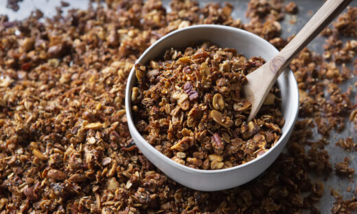 Σπιτική granola