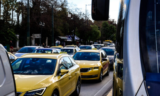 Κίνηση στους δρόμους της Αθήνας