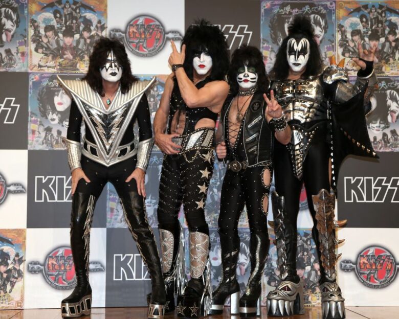 Gene Simmons: Ο frontman των Kiss δίνει την ευκαιρία σε fan  να γίνει ο προσωπικός του βοηθός για 12.000 δολάρια