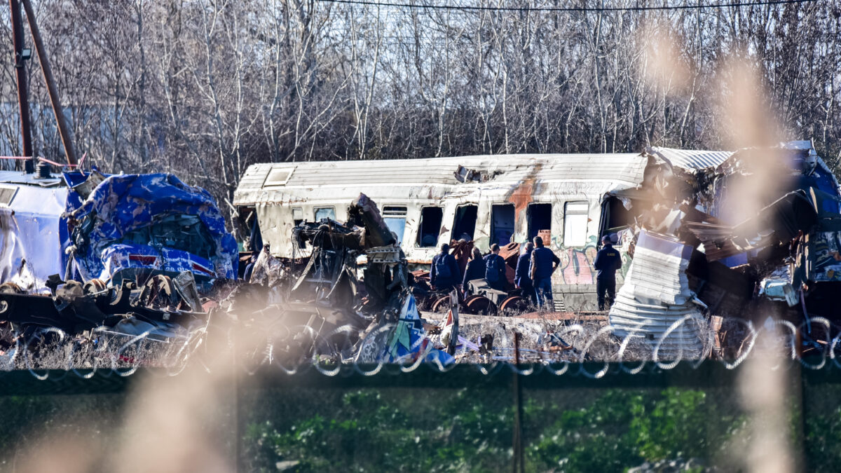 Στην περιοχή Κουλούρι φυλάσσονται τα συντρίμμια των τρένων από τη σύγκρουση στα Τέμπη