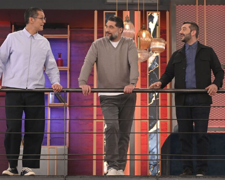 MasterChef 2025: Οι δυο μπριγάδες «ακονίζουν» τις μαγειρικές τους γνώσεις για μία ακόμη ομαδική δοκιμασία